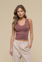 Load image into Gallery viewer, Scallop Edge Sleeveless Crop Top
