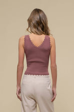 Load image into Gallery viewer, Scallop Edge Sleeveless Crop Top
