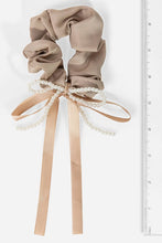 Load image into Gallery viewer, Three Piece Bow Hair Scrunchie Set
